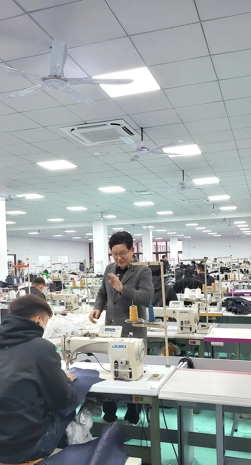 협력 공장 생산 지시